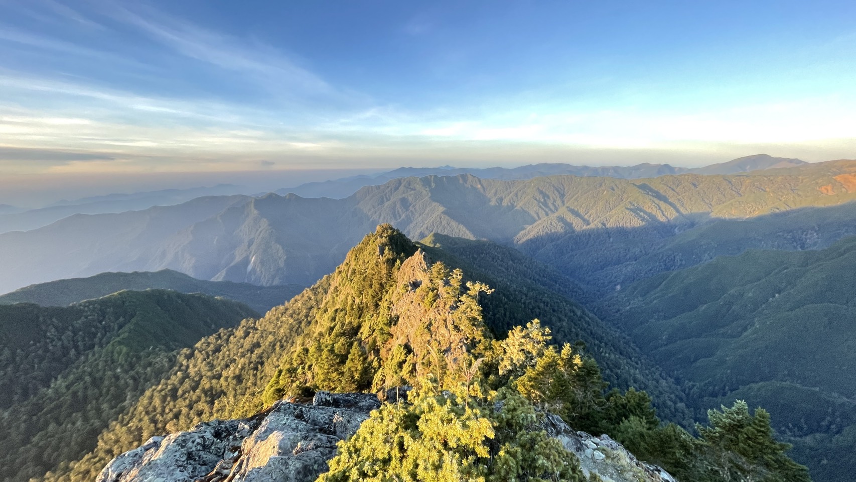 ◈◈ 仰望東台一霸的天空之柱 ◈◈ 新康橫斷六天五夜|咕嚕蛙登山隊|:圖片 6