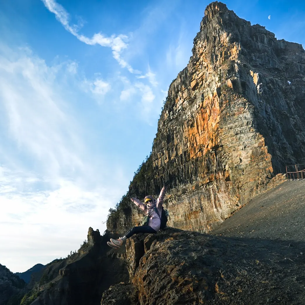 世紀奇峰巨人酒桶 大霸群峰三天三夜